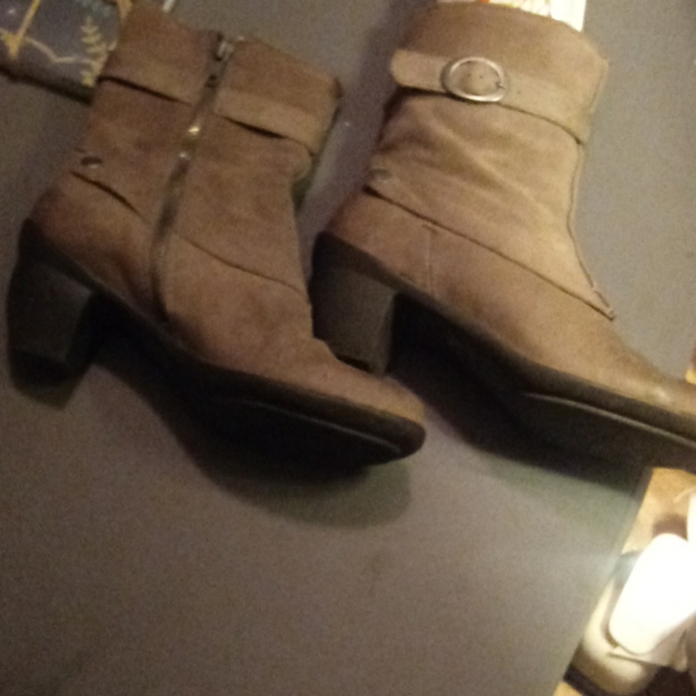 OTBT Emporia Taupe Booties